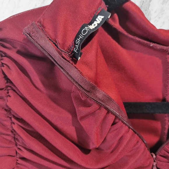 FASHION NOVA Burgundy ruched mini dress, Long sleeve, size xs - Picture 6 of 6